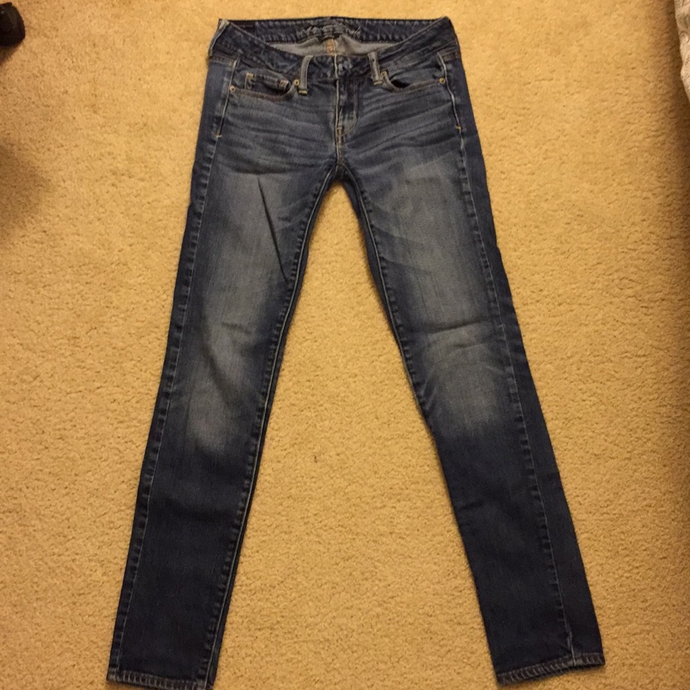 ✨HP✨ EUC American Eagle Dark Wash Jeans